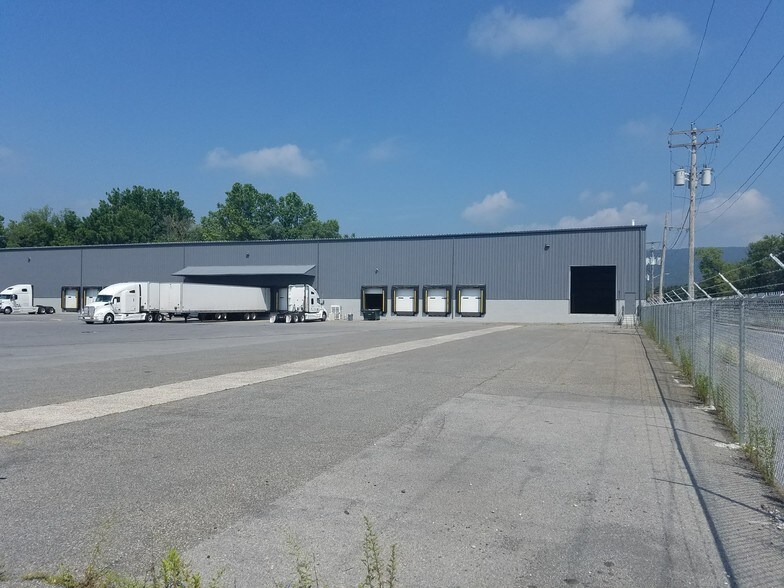 More Photos Of 280 Grand St, Hamburg Warehouse For Sale