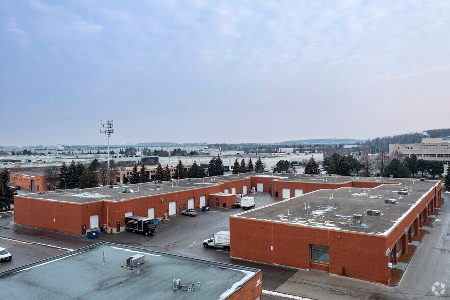 More Photos Of 75 Fernstaff Ct, Vaughan Light Distribution For Lease