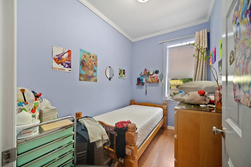 More Photos Of , Leonia General Retail For Sale