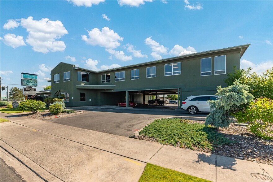 More Photos Of 1240 Pioneer Way S, Moses Lake Office For Sale