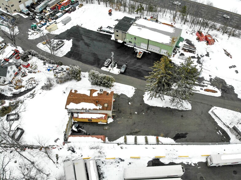 More Photos Of 25 Popes Ln, Danvers Flex For Sale