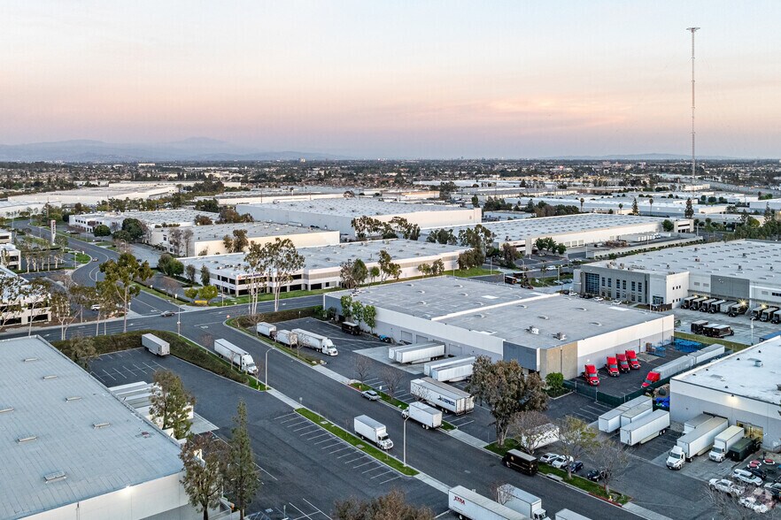 More Photos Of 14730-14750 Northam St, La Mirada Warehouse For Lease