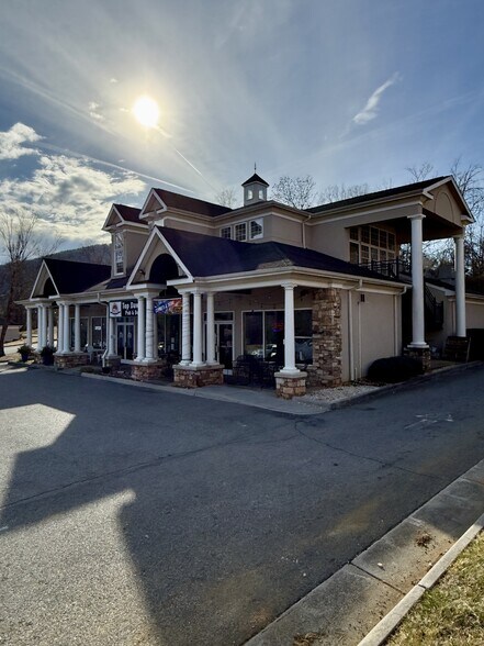 Primary Photo Of 40 Summers Way, Roanoke Freestanding For Lease