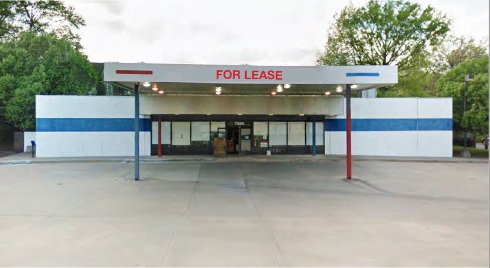 Primary Photo Of 7300 Wornall Rd, Kansas City General Retail For Lease