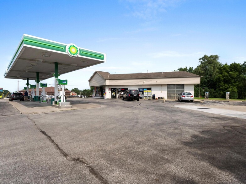 Primary Photo Of 11931 W Janesville Rd, Hales Corners Service Station For Sale