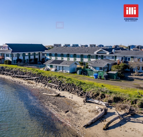 More Photos Of 902 NW Bayshore Dr, Waldport Hotel For Sale