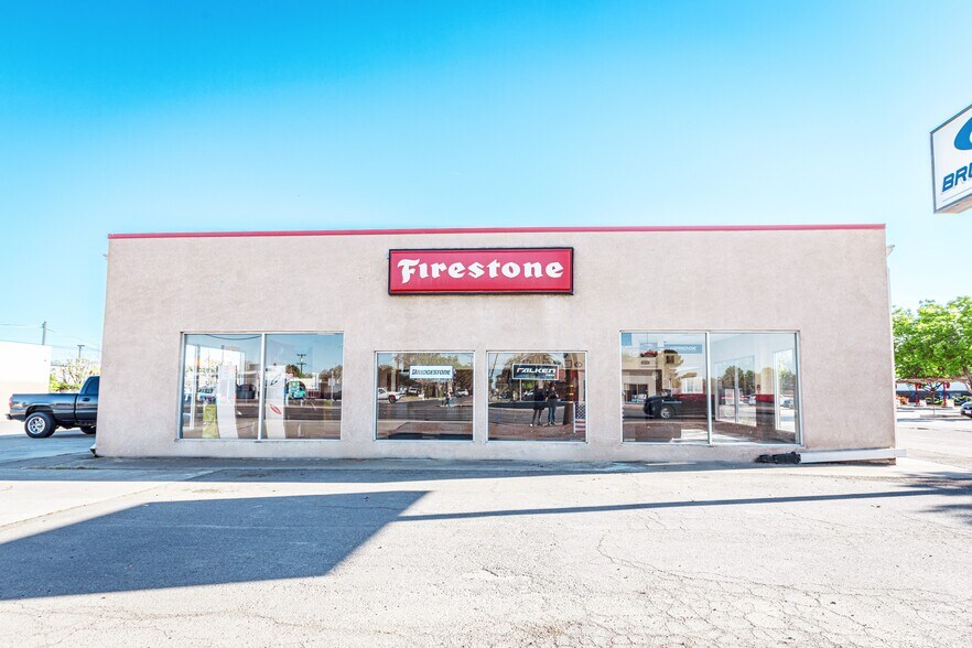 Primary Photo Of 205-225 W Pacheco Blvd, Los Banos Auto Repair For Sale