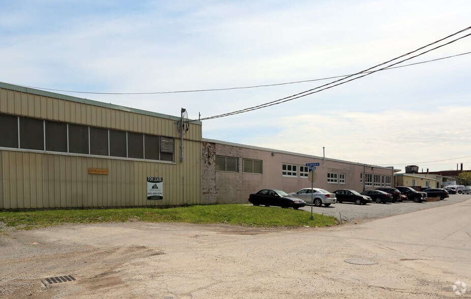 More Photos Of 120 Wellington St N, Thorold Manufacturing For Lease