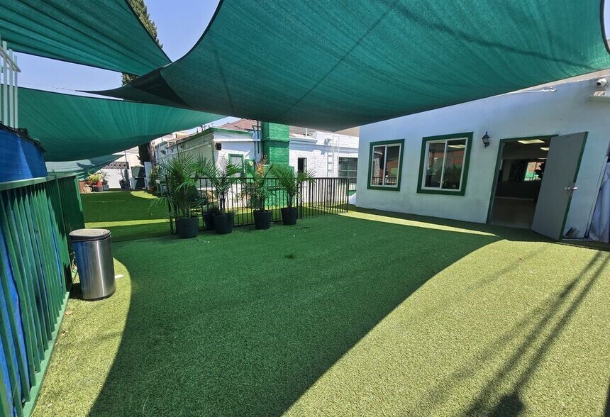 More Photos Of 175-177 S Robertson Blvd, Beverly Hills Storefront For Lease