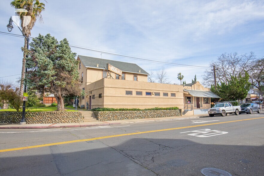 More Photos Of 10236 Fair Oaks Blvd, Fair Oaks Restaurant For Lease