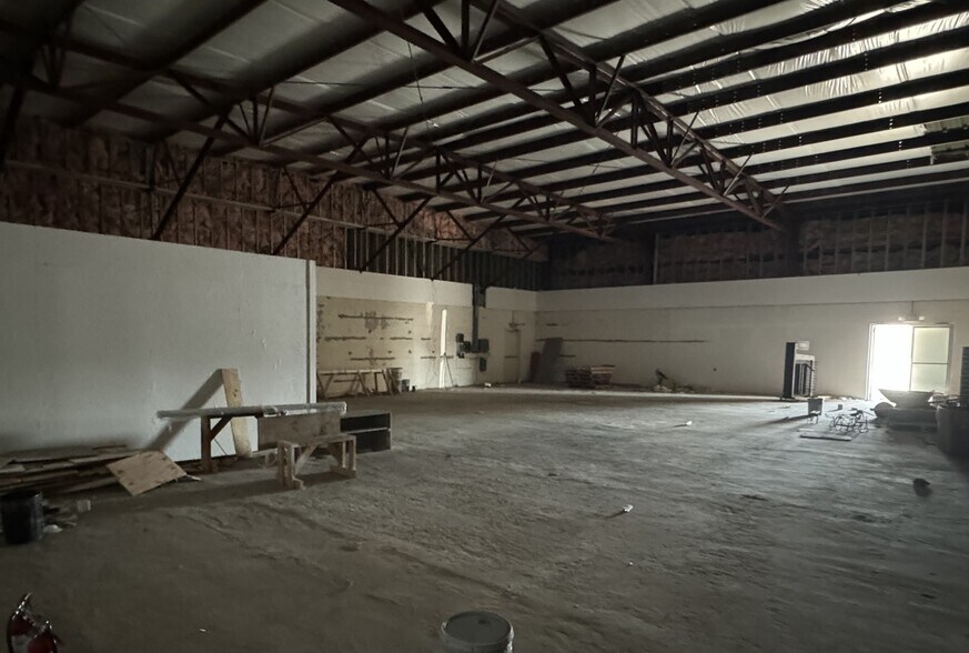 More Photos Of 1502 N 77 Sunshine Strip, Harlingen Storefront Retail Office For Lease
