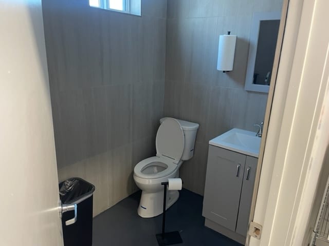 More Photos Of 3909-3917 E Anaheim St, Long Beach Storefront For Lease