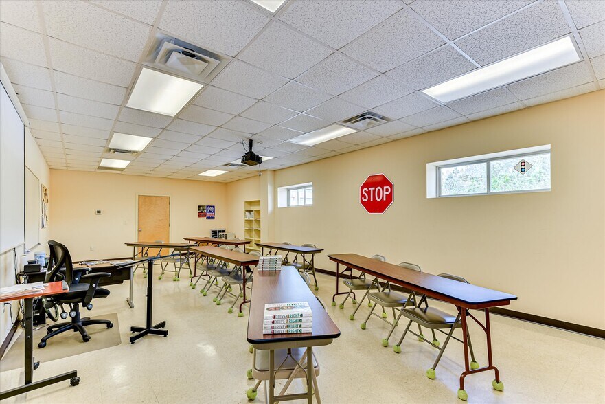 More Photos Of 1950 International Ct, Grovetown Office For Sale