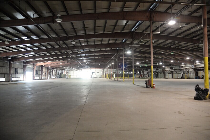 More Photos Of 1735 N Washington St, Vicksburg Manufacturing For Lease