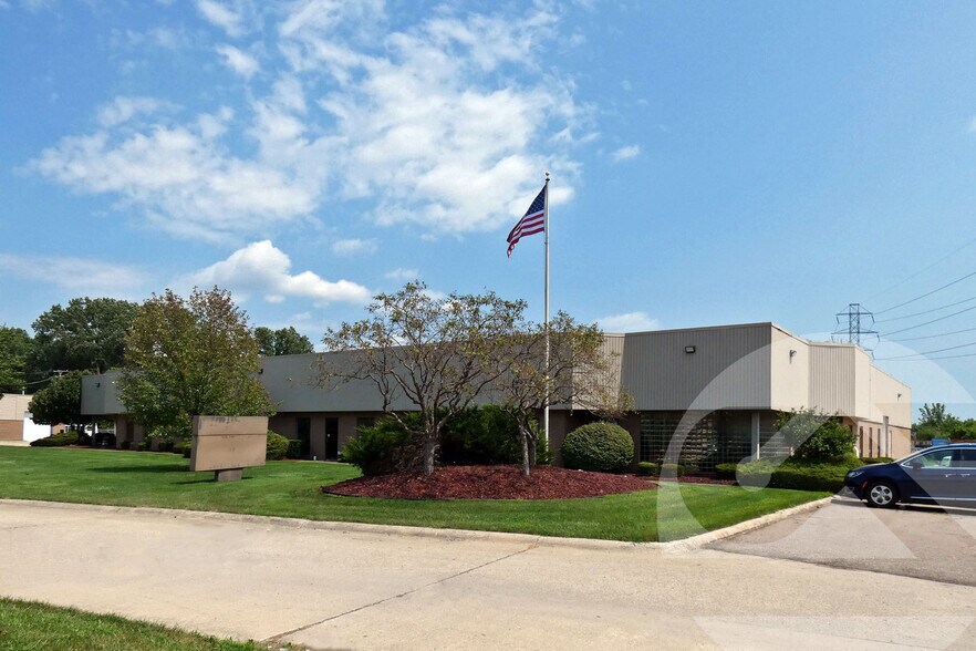 More Photos Of 24400-24500 Forterra Dr, Warren Warehouse For Lease