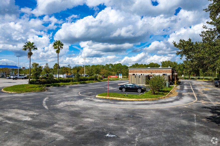 More Photos Of 8905 20th St, Vero Beach Fast Food For Lease