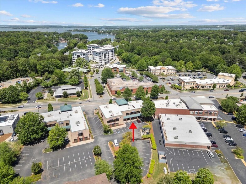 More Photos Of 19824 W Catawba Ave, Cornelius Medical For Lease