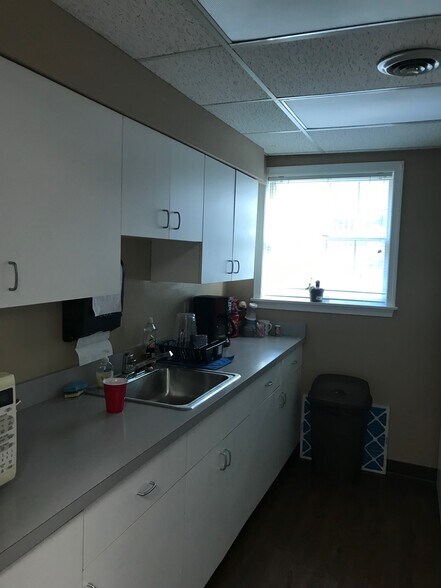 More Photos Of 1400 Amherst, Winchester Medical For Lease
