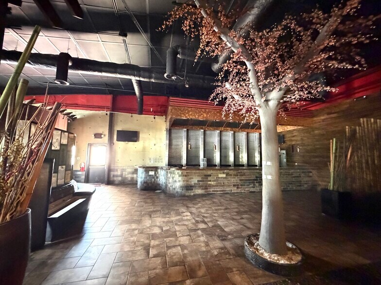 More Photos Of 5437 Highway 153, Hixson Restaurant For Sale