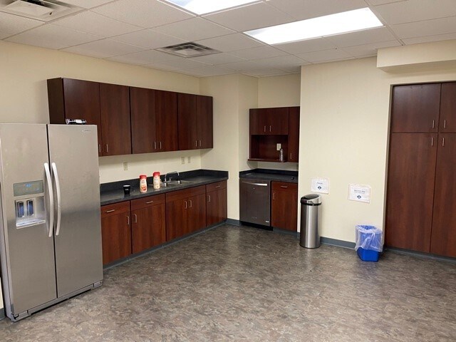 More Photos Of 150 E Mound St, Columbus Office For Lease