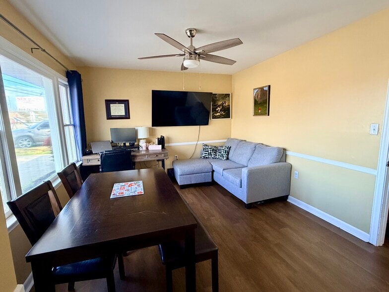 More Photos Of 1400 Pearman Dairy Rd, Anderson Office For Sale