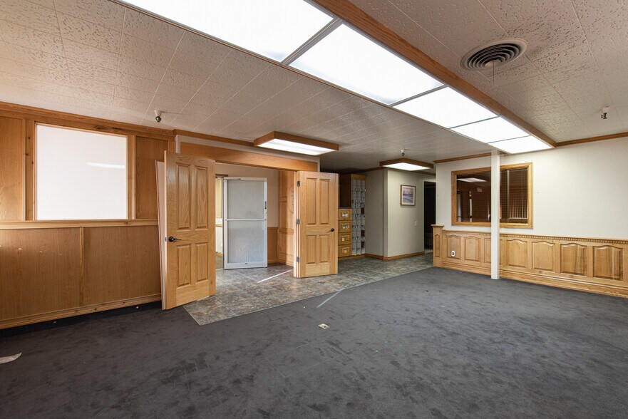 More Photos Of 248-282 W 33rd St, Ogden Unknown For Lease