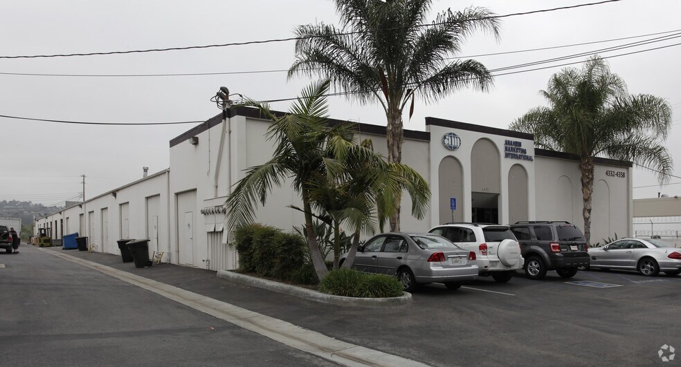 More Photos Of 4332-4358 E La Palma Ave, Anaheim Warehouse For Lease