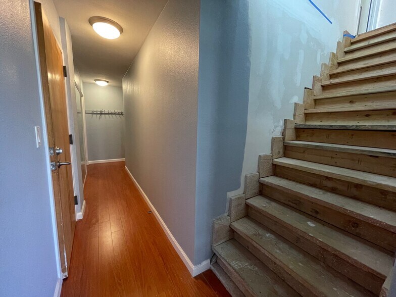 More Photos Of 411-445 8th St, Oakland Medical For Sale