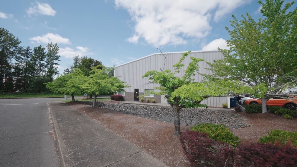 Primary Photo Of 2545 Aerial Way SE, Salem Warehouse For Sale
