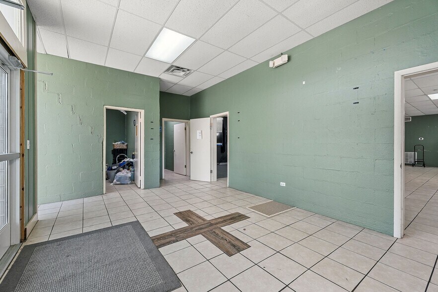 More Photos Of 310 N Spring St, McMinnville General Retail For Sale