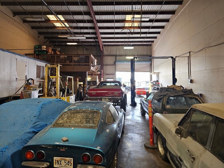 More Photos Of 96-1276-1276 Waihona St, Pearl City Warehouse For Lease