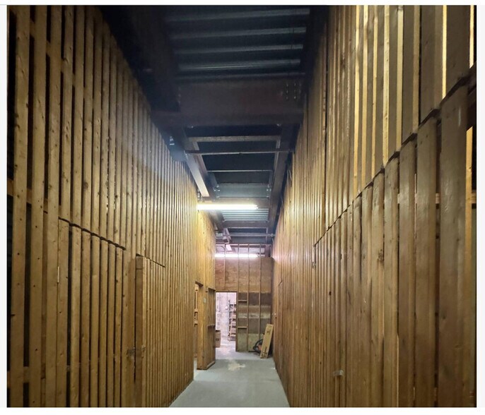 More Photos Of 390 Reed Rd, Broomall Industrial For Lease