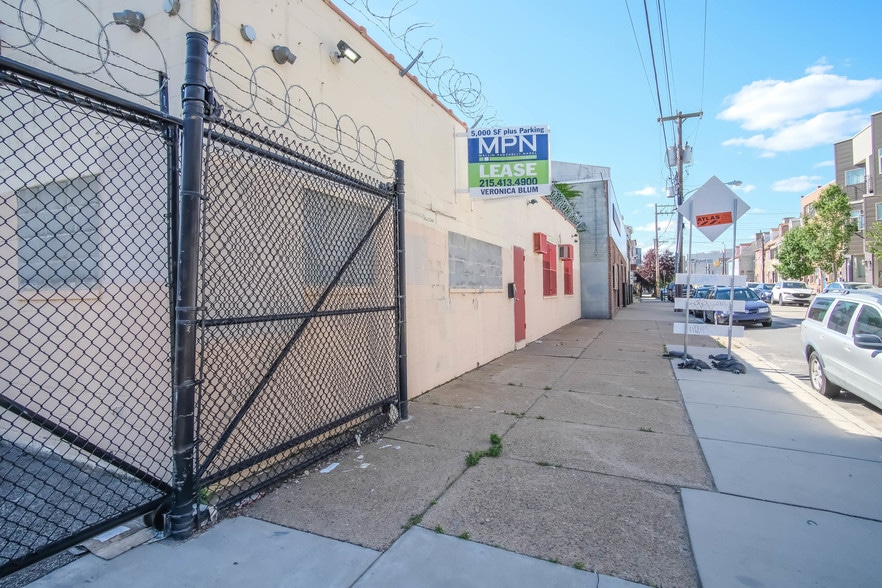 More Photos Of 1100-1104 E Berks St, Philadelphia Flex For Sale