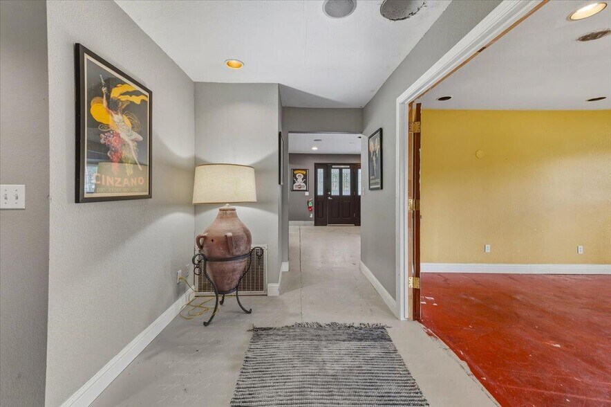 More Photos Of 11859 Tammy Way, Grass Valley Office For Sale