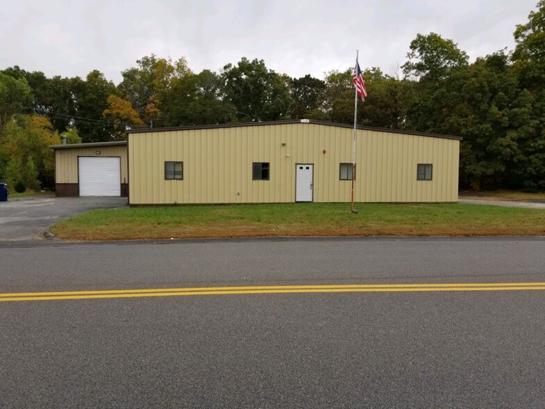 Primary Photo Of 17 Industrial Dr, Smithfield Manufacturing For Lease