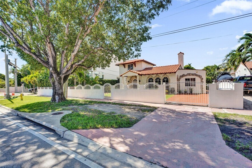 More Photos Of 2024 Alton Rd, Miami Beach Apartments For Sale