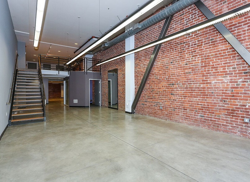 More Photos Of 1233-1235 Howard St, San Francisco Loft Creative Space For Sale