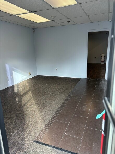 More Photos Of 110 Elm St, Bridgewater Warehouse For Lease