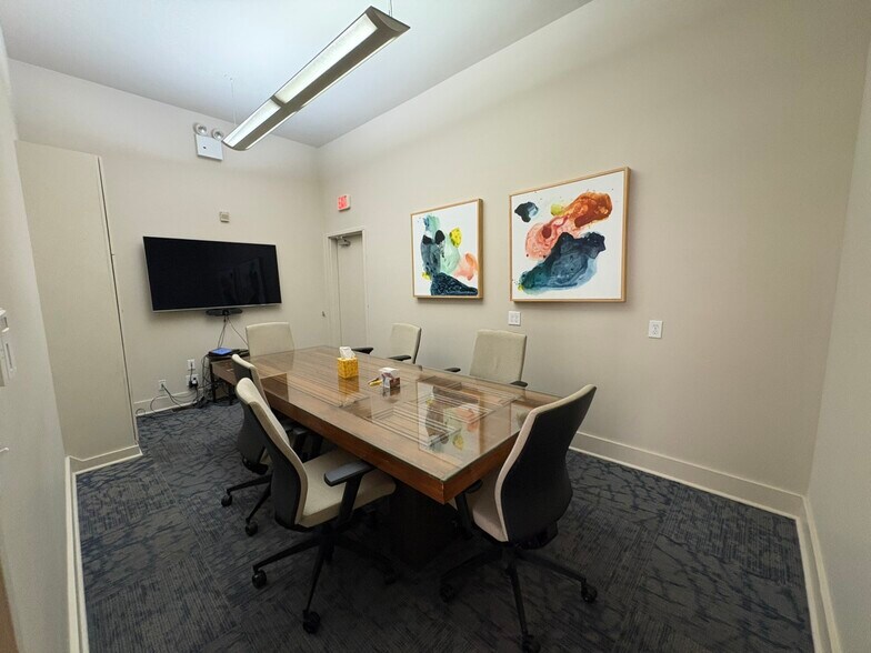 More Photos Of 216 S Clay St, Louisville Coworking Space