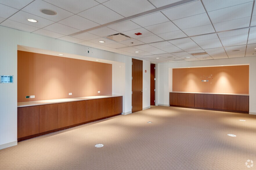 Photo of 25th Floor Ste 2500