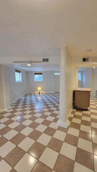 More Photos Of 116-120 Record St, Frederick Office Residential For Lease