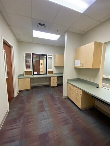 More Photos Of 3754 Highway 90, Pace Medical For Lease
