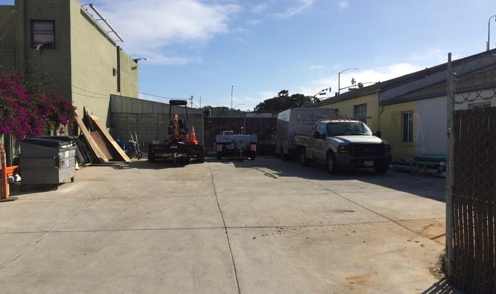 More Photos Of 905 N Amphlett Blvd, San Mateo Warehouse For Lease