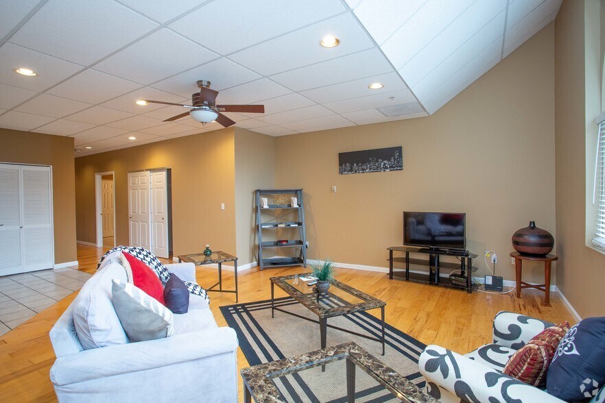 More Photos Of 555 N 4th St, Saint Louis Apartments For Sale