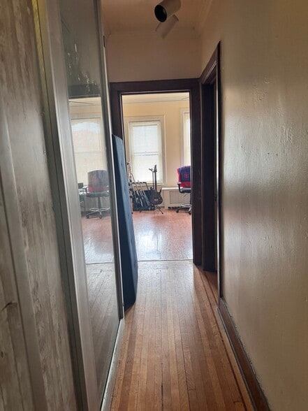 More Photos Of 204 Lancaster St, Albany Storefront Retail Residential For Sale