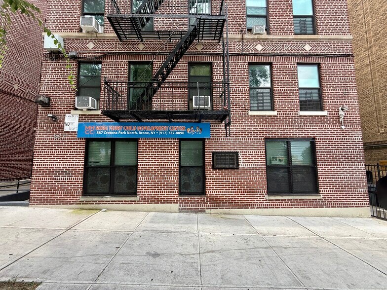 More Photos Of 887 Crotona Pky N, Bronx Apartments For Lease