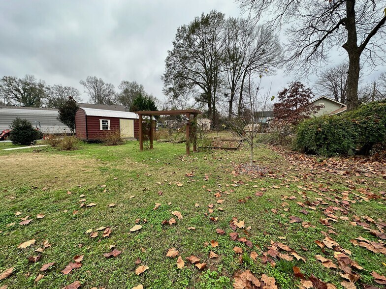 More Photos Of 601 S 7th St, Opelika Office Residential For Sale