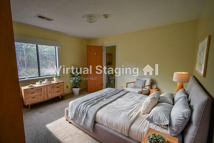 More Photos Of 182 Roberts St W, Salley Medical For Sale