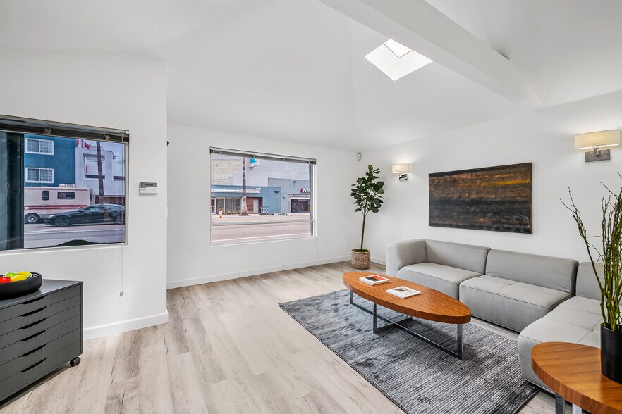 More Photos Of 742 Washington Blvd, Marina Del Rey Loft Creative Space For Sale