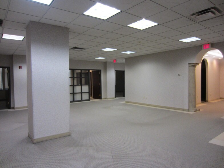 More Photos Of 1 S Washington St, Rochester Office For Lease